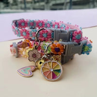 collier pour chiot fleuri multicolore avec clochette