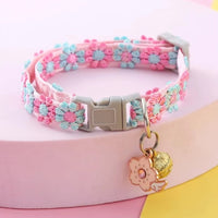 collier pour chiot fleuri rose avec pendentif fleur