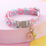collier pour chiot fleuri rose avec pendentif fleur